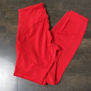 Lululemon InStill High-Rise Tight 25" - Size 6 - RUNS SMALL - NEVER WORN